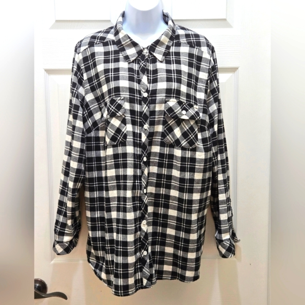 Croft & Barrow / Women's Plaid Flannel Button Down Shirt